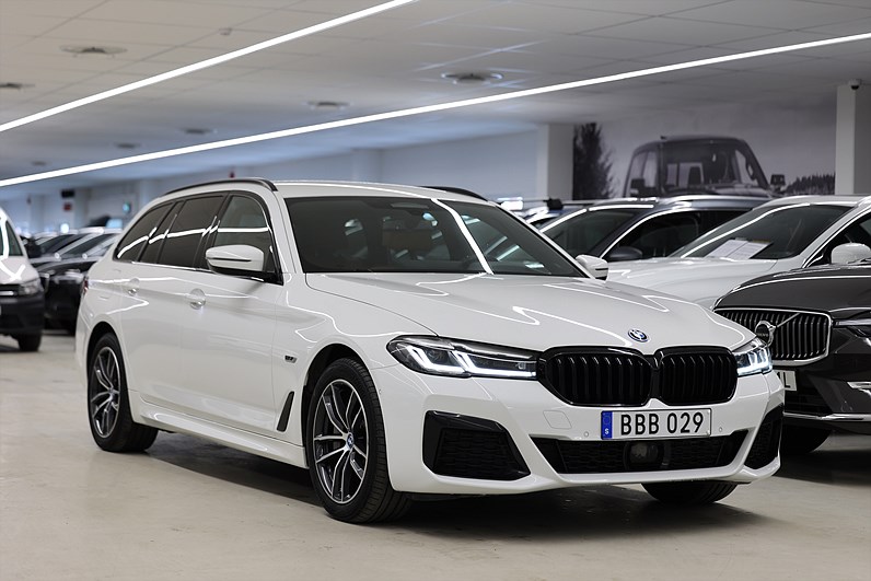 BMW 530e xDrive M-Sport B-Kamera HiFi Skinn Keyless Display key MOMS