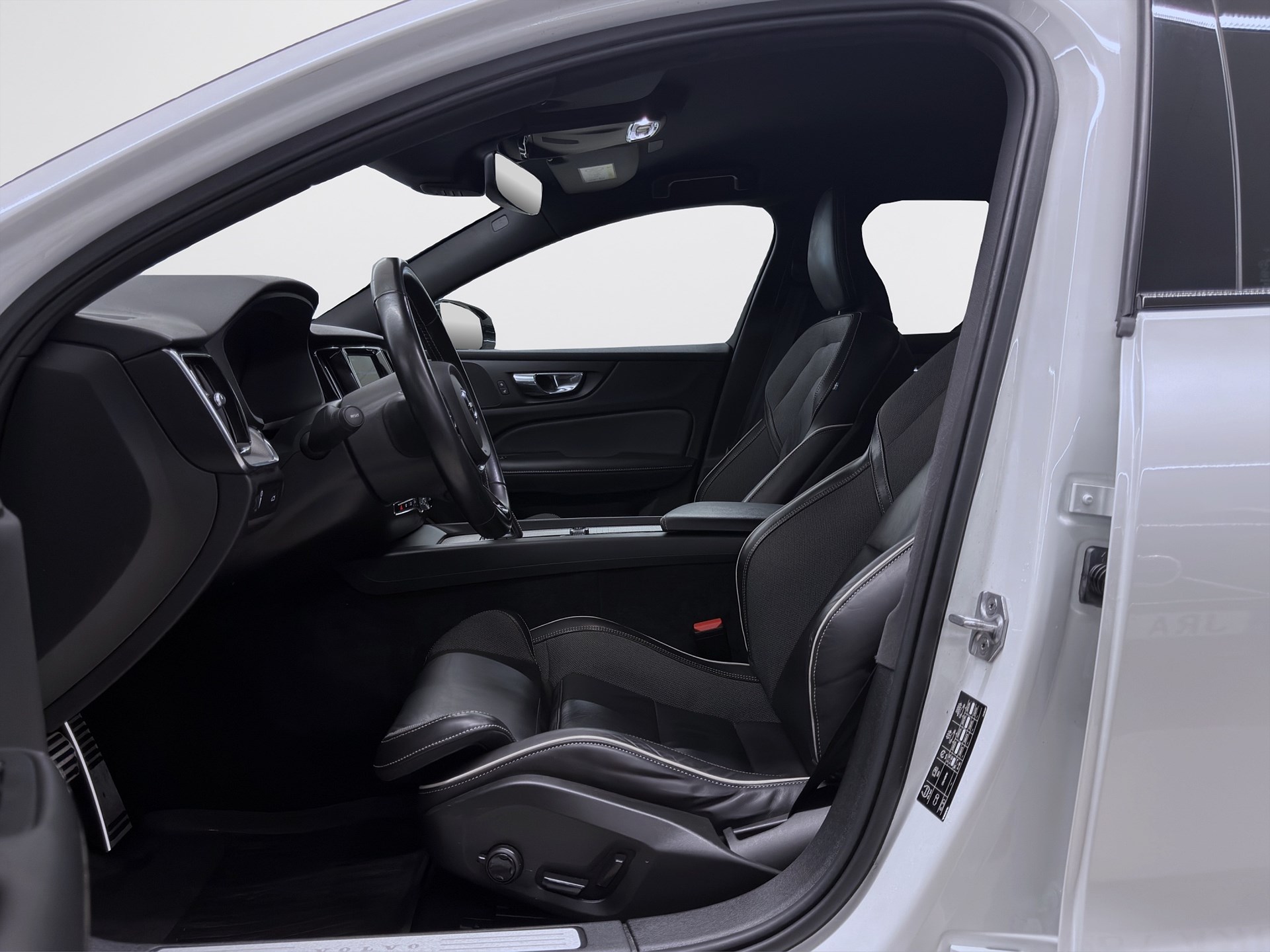 Volvo S60 B5 250hk R-Design B-Kamera Läder Keyless Värmare