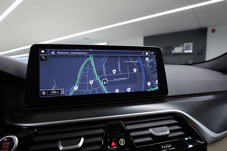 BMW 530e xDrive Touring M-Sport Innovation HUD Drag 360 MOMS