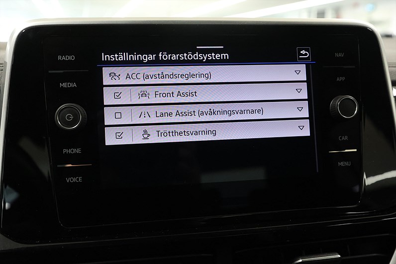 Volkswagen T-Roc 2.0 TDI 150hk 4M R-Line Carplay Navi PDC