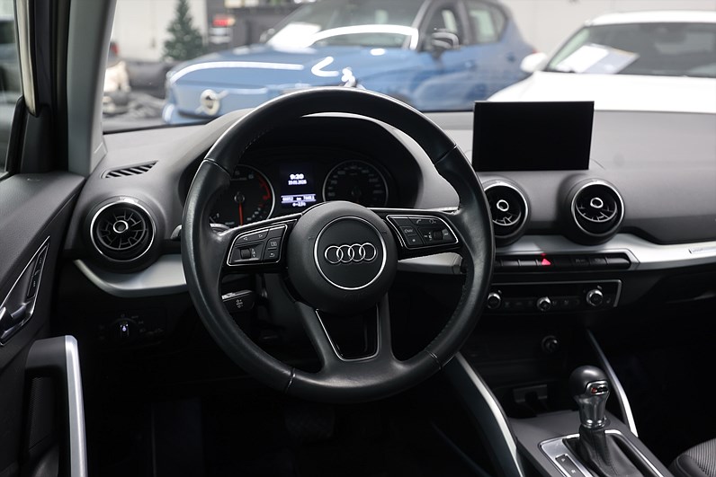 Audi Q2 1.4 TFSI 150hk Proline PDC LED Farth