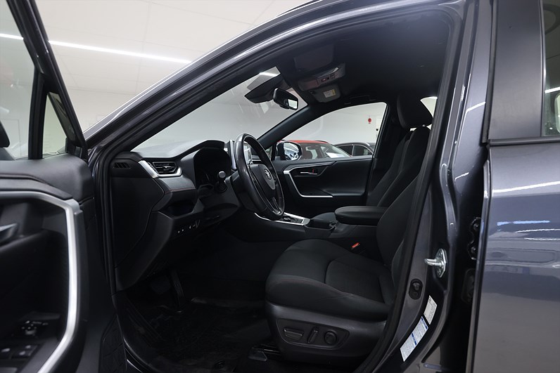 Toyota RAV4 Plug-in Hybrid 306hk Active Drag B-kamera