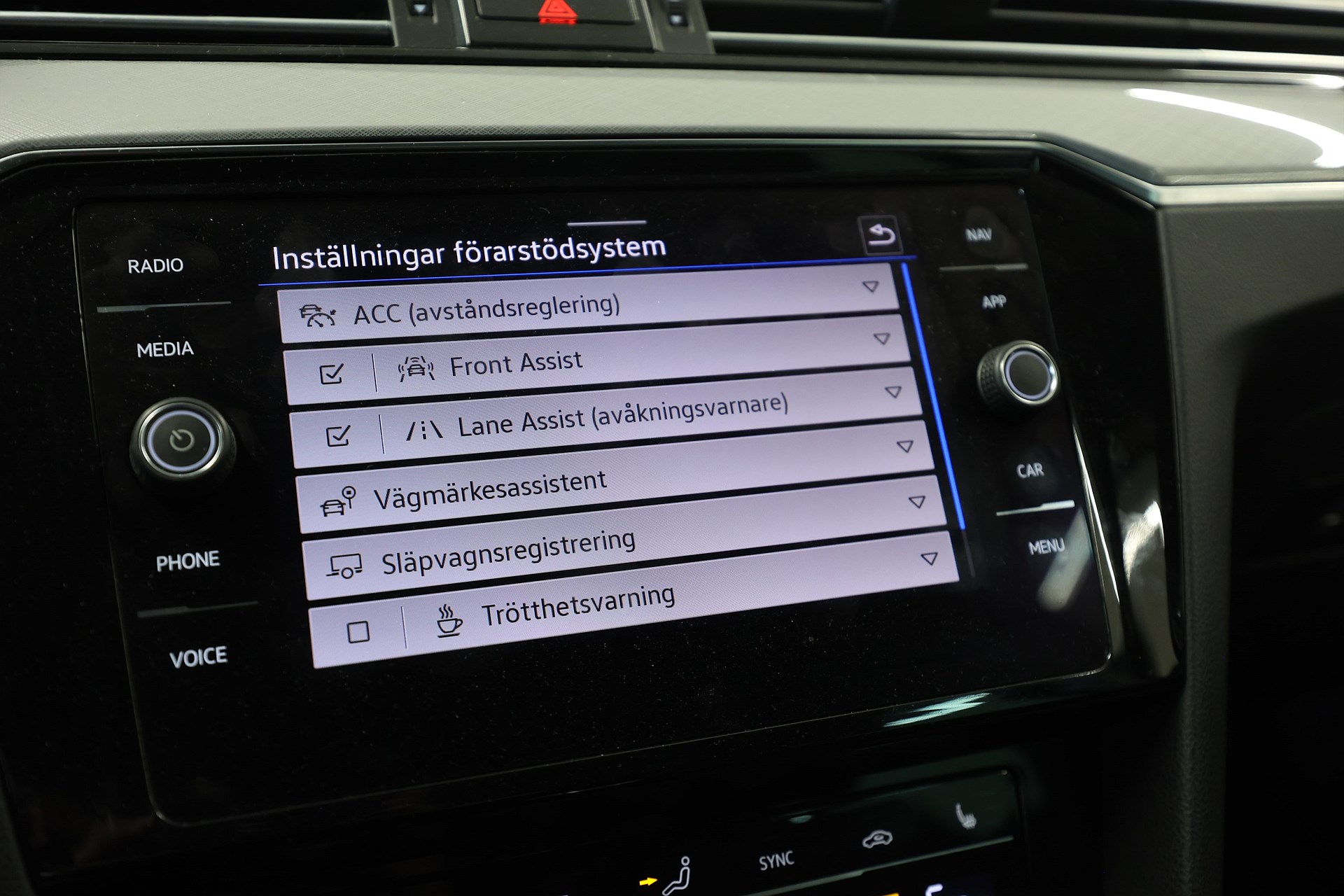 Volkswagen Passat SC GTE 218hk Executive Alcantara Drag B-Kamera