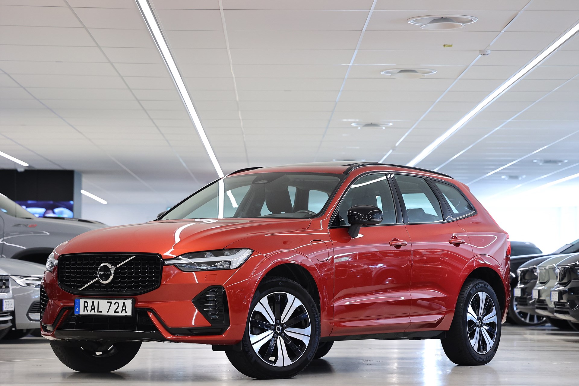 Volvo XC60 Recharge T6 AWD 350hk Plus Dark Pano Drag 360