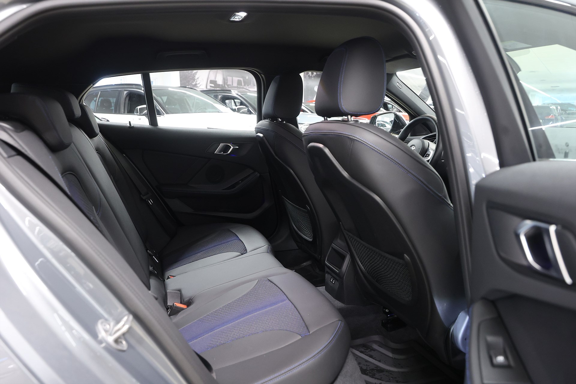 BMW 118i 136hk M Sport Shadow PDC CarPlay Navi