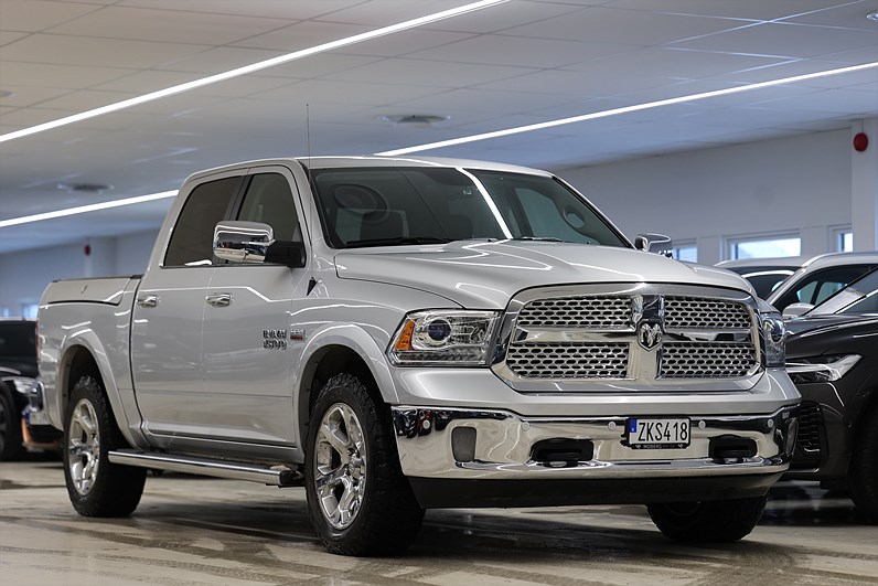 RAM 1500 Crew Cab 5.7 V8 4x4 Laramie Ram Box MOMS