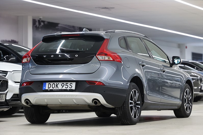 Volvo V40 Cross Country D3 150hk Momentum Värmare BLIS