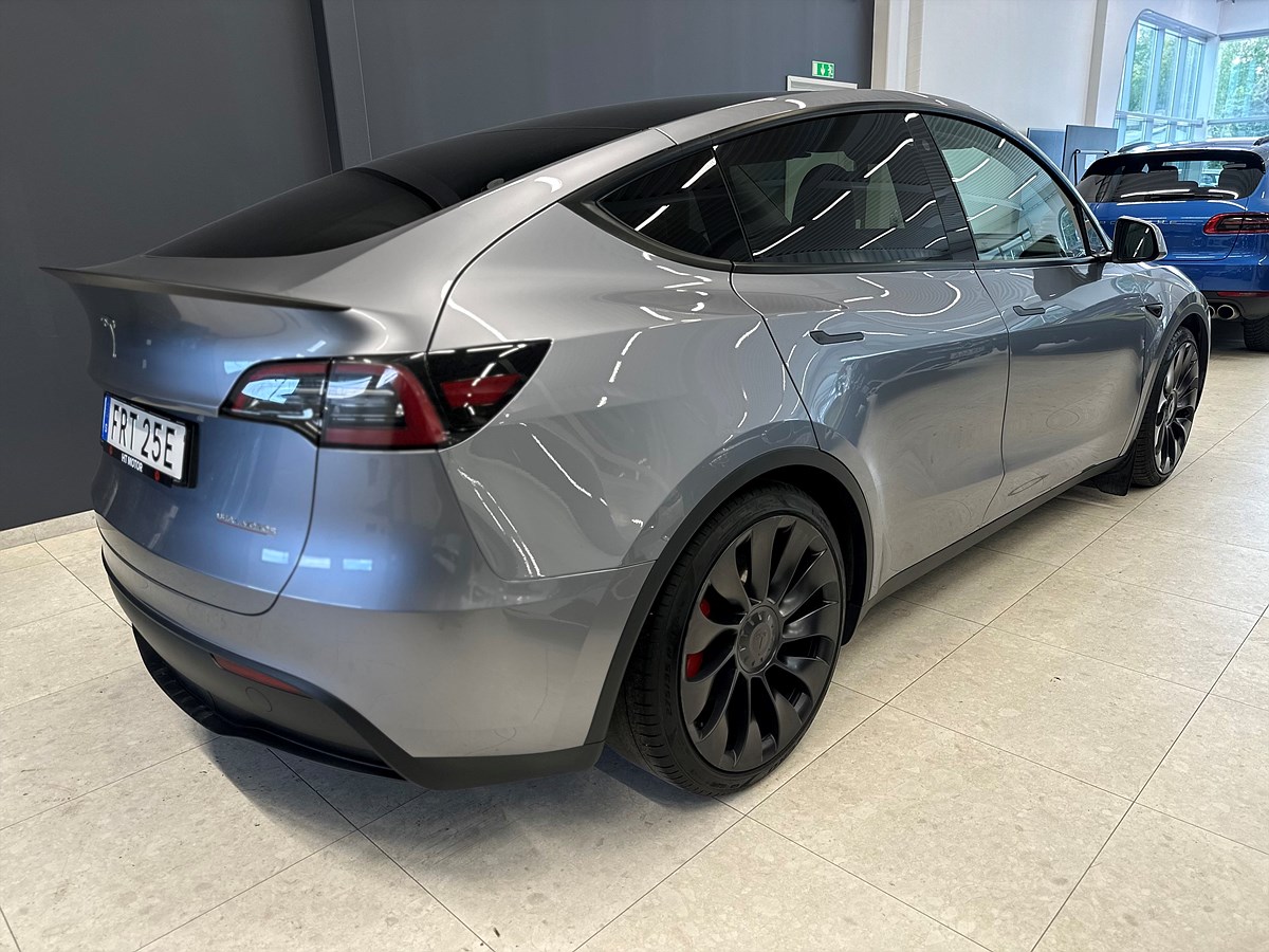 Tesla Model Y – bild 9