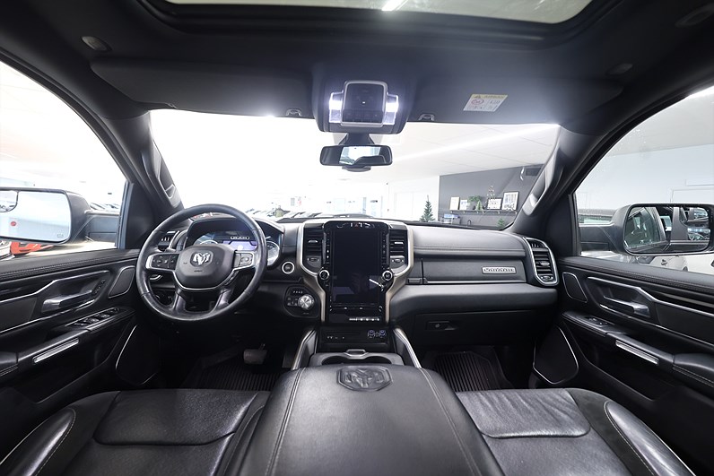 Dodge Ram 1500 Crew Cab 5.7 V8 HEMI 4x4 395hk Laramie LVL 2