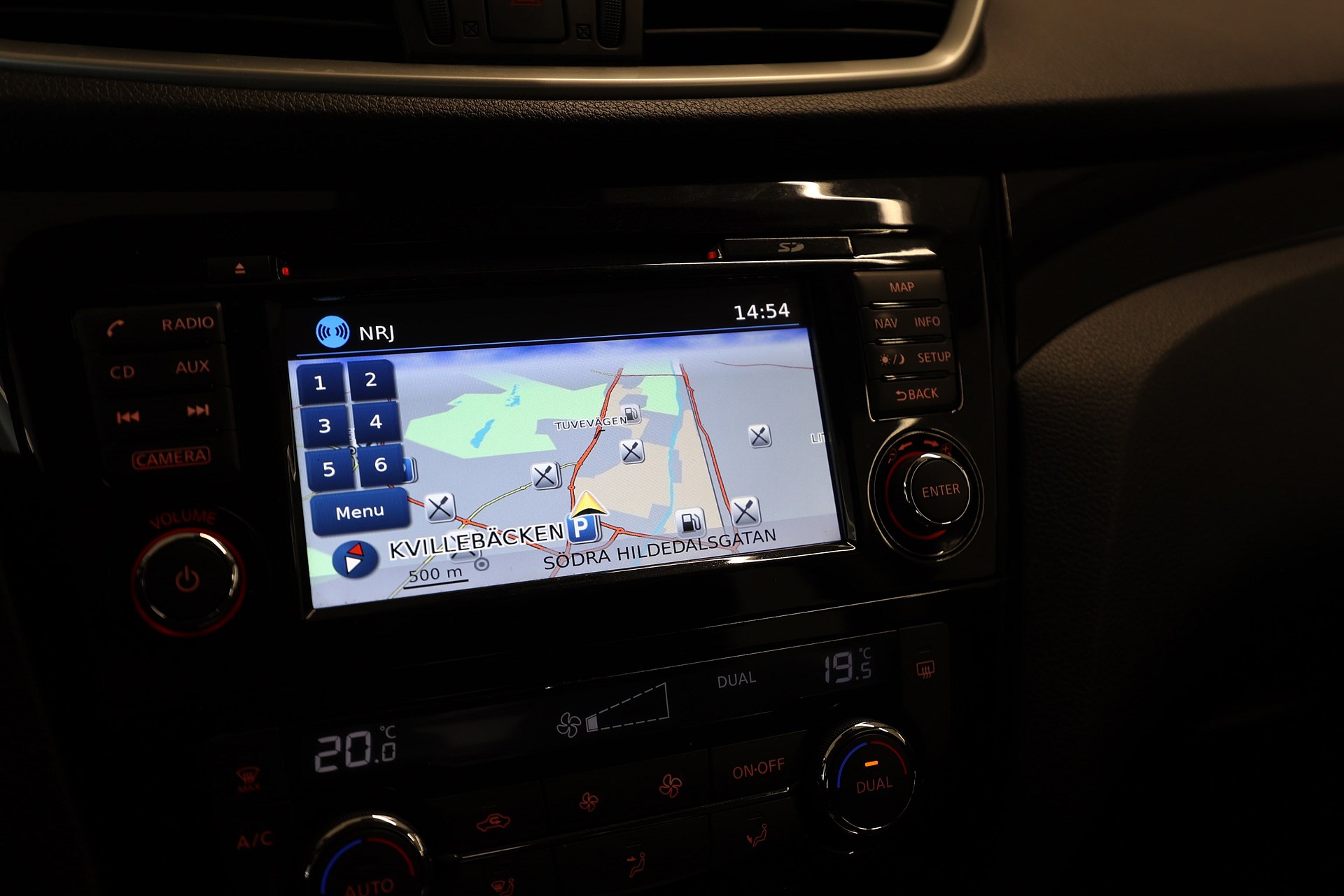 Nissan Qashaqi 1.6 DCI 130hk B-Kamera Bluetooth Navi Farthållare