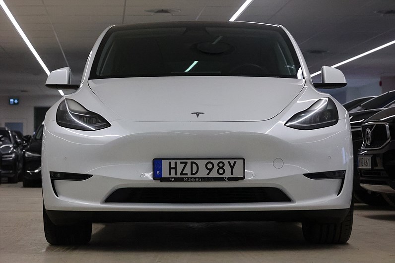 Tesla Model Y Long Range AWD 514hk Pano Drag Navi Läder