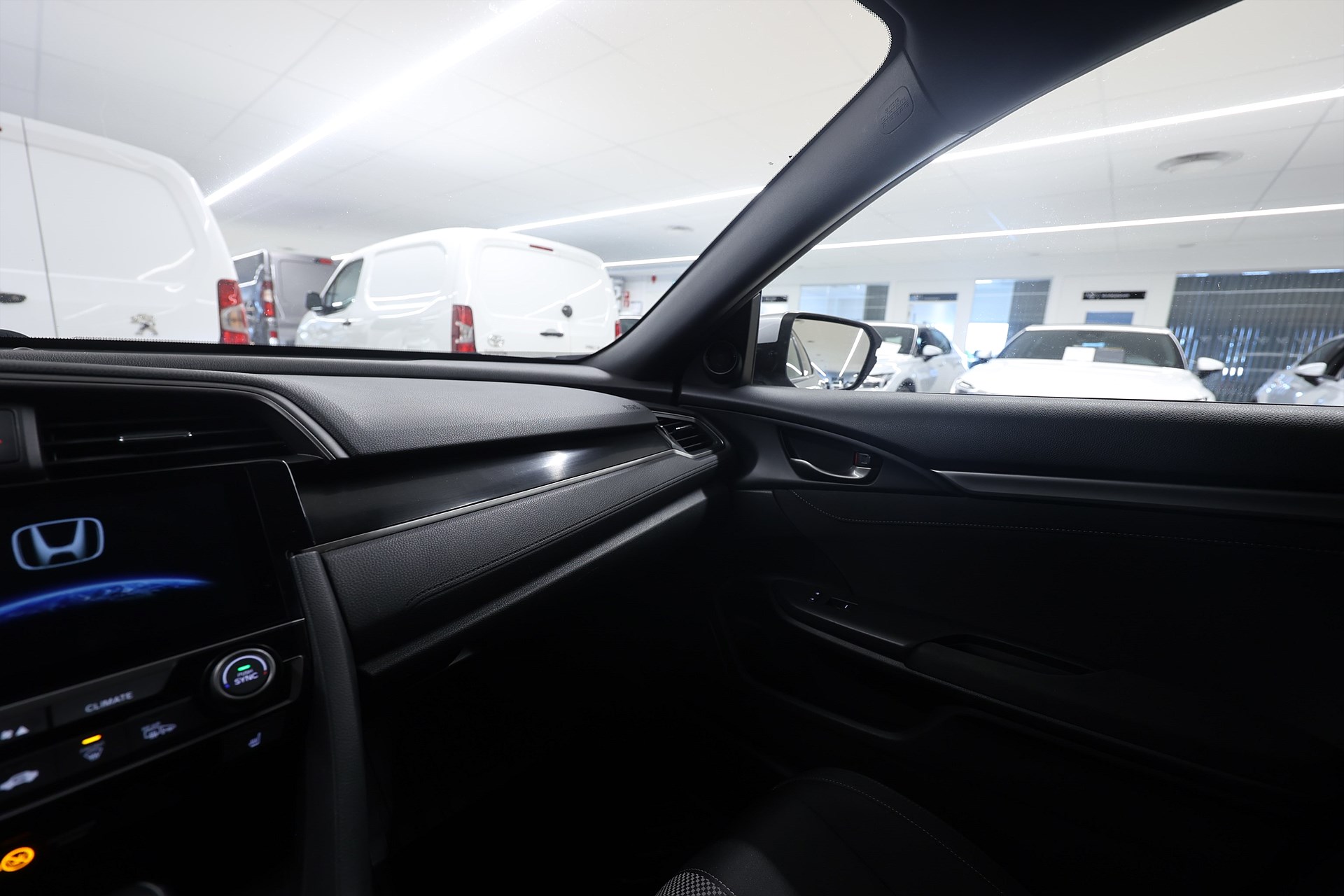 Honda Civic 1.0 126hk Elegance B-kamera Navi