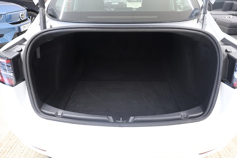 Tesla Model 3 Standard Range 283hk *Kampanj!* AP Pano Navi