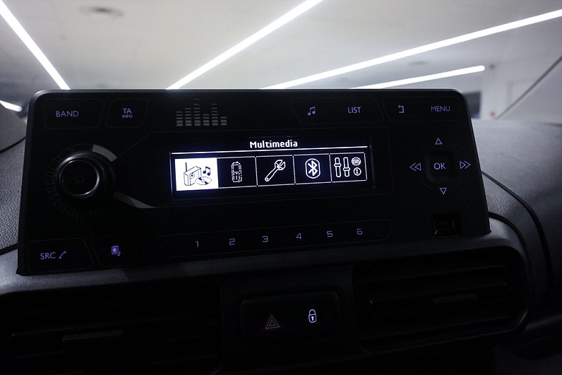 Peugeot Partner L1 1.5 4x4 130hk Värmare Drag PDC MOMS