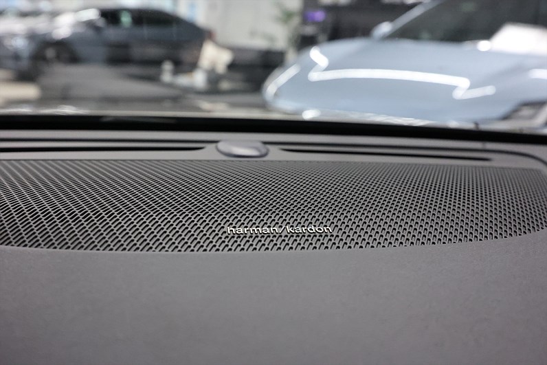 Volvo V60 Recharge T6 AWD 340hk Momentum Pano H/K Keyless