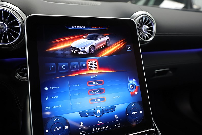 Mercedes-Benz AMG SL 63 4M+ Keramiska HUD Dynamic Plus
