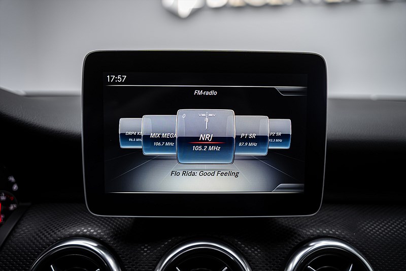 Mercedes-benz A-Klass 2018 - miniatyr 21