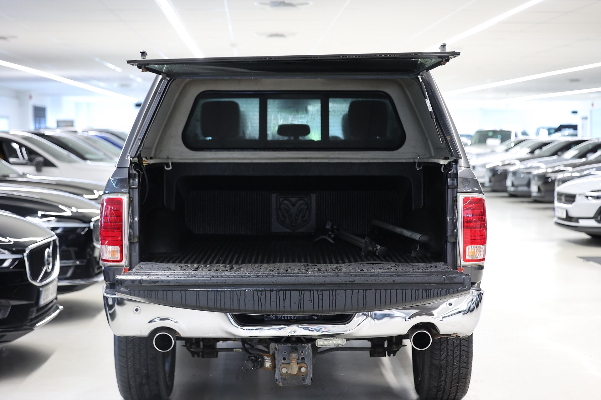 Dodge RAM 1500 3.0 V6 EcoDiesel 4x4 Laramie Kåpa Drag MOMS