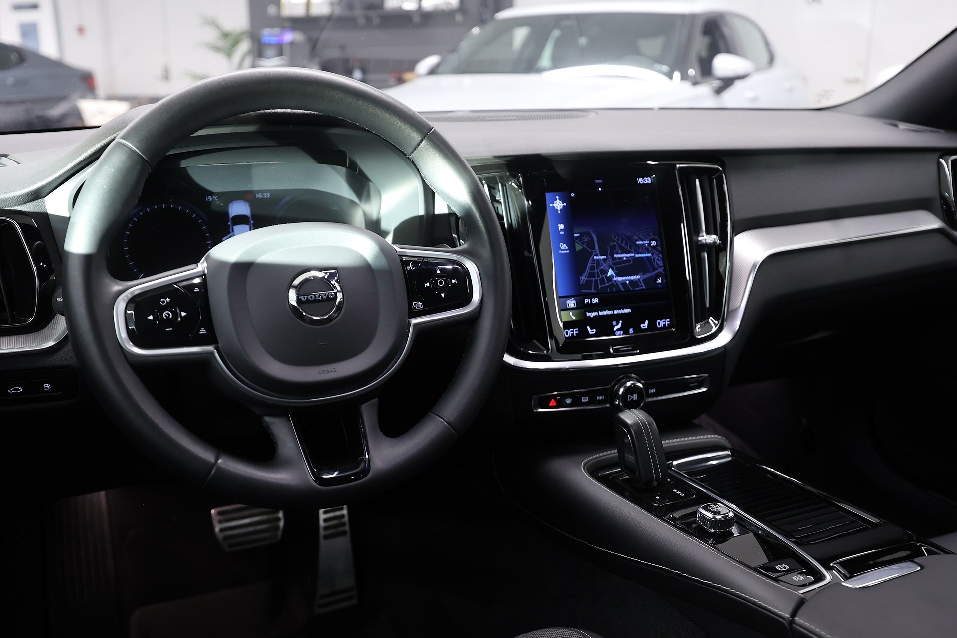 Volvo S60 Recharge T8 AWD 456hk R-Design H/K Drag