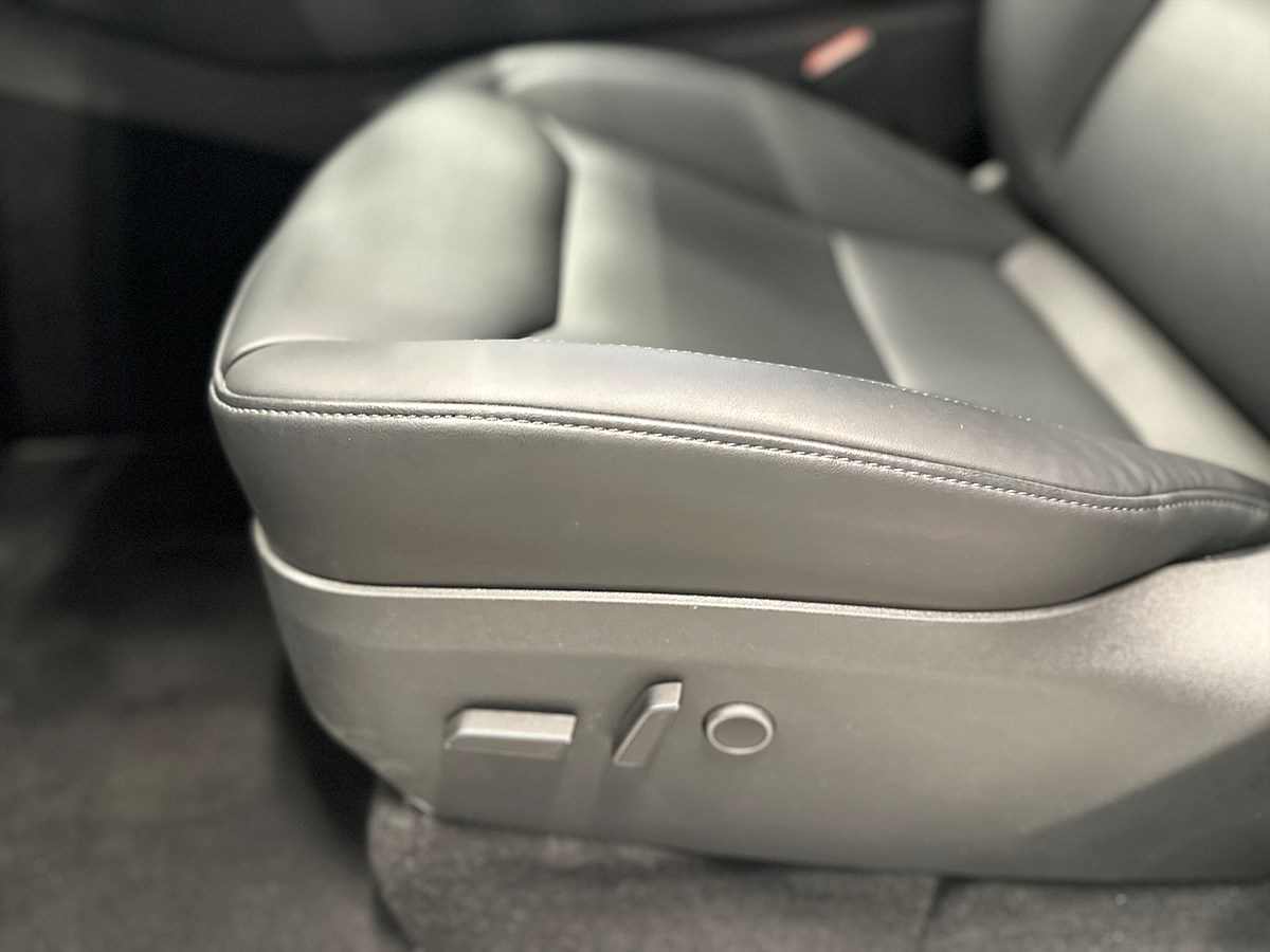 Tesla Model Y – bild 18