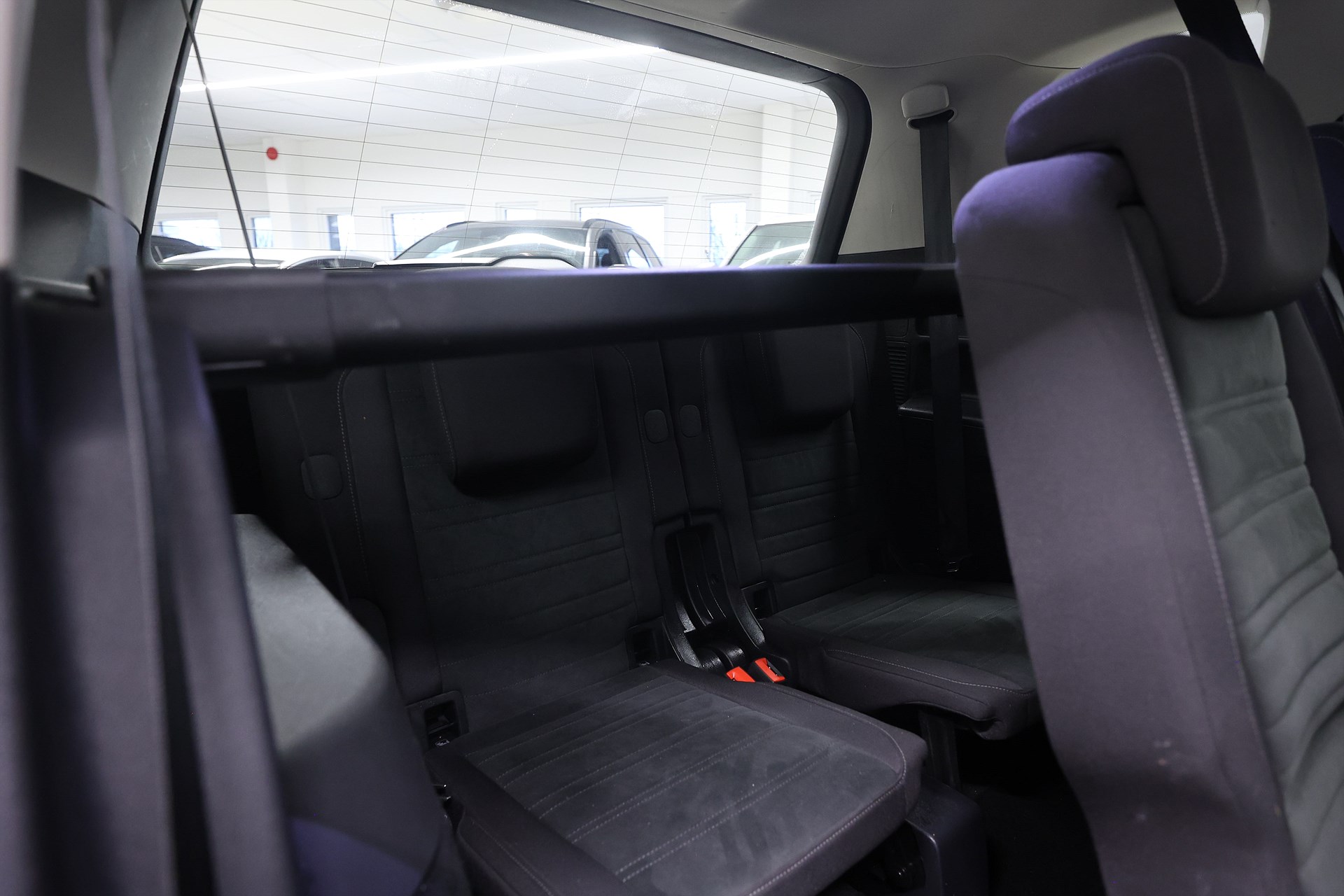 Volkswagen Touran 1.8 TSI 180hk *Hjulkampanj!* R-Line Drag