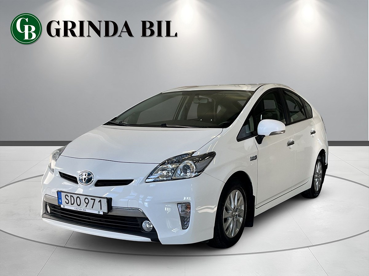 Toyota Prius Plug-in Hybrid 1.8 VVT-i + 3JM Plug-in CVT, 136hk, 2014