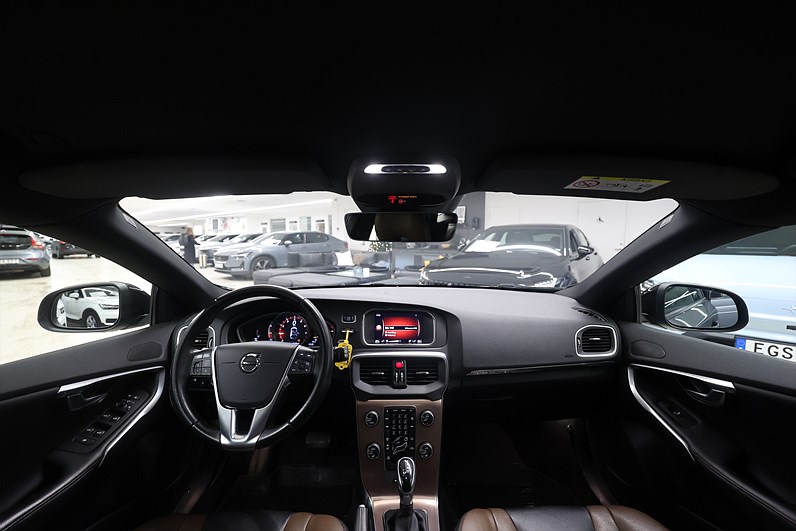 Volvo V40 Cross Country T3 152hk *Hjulkampanj!* Pro Edt Läder