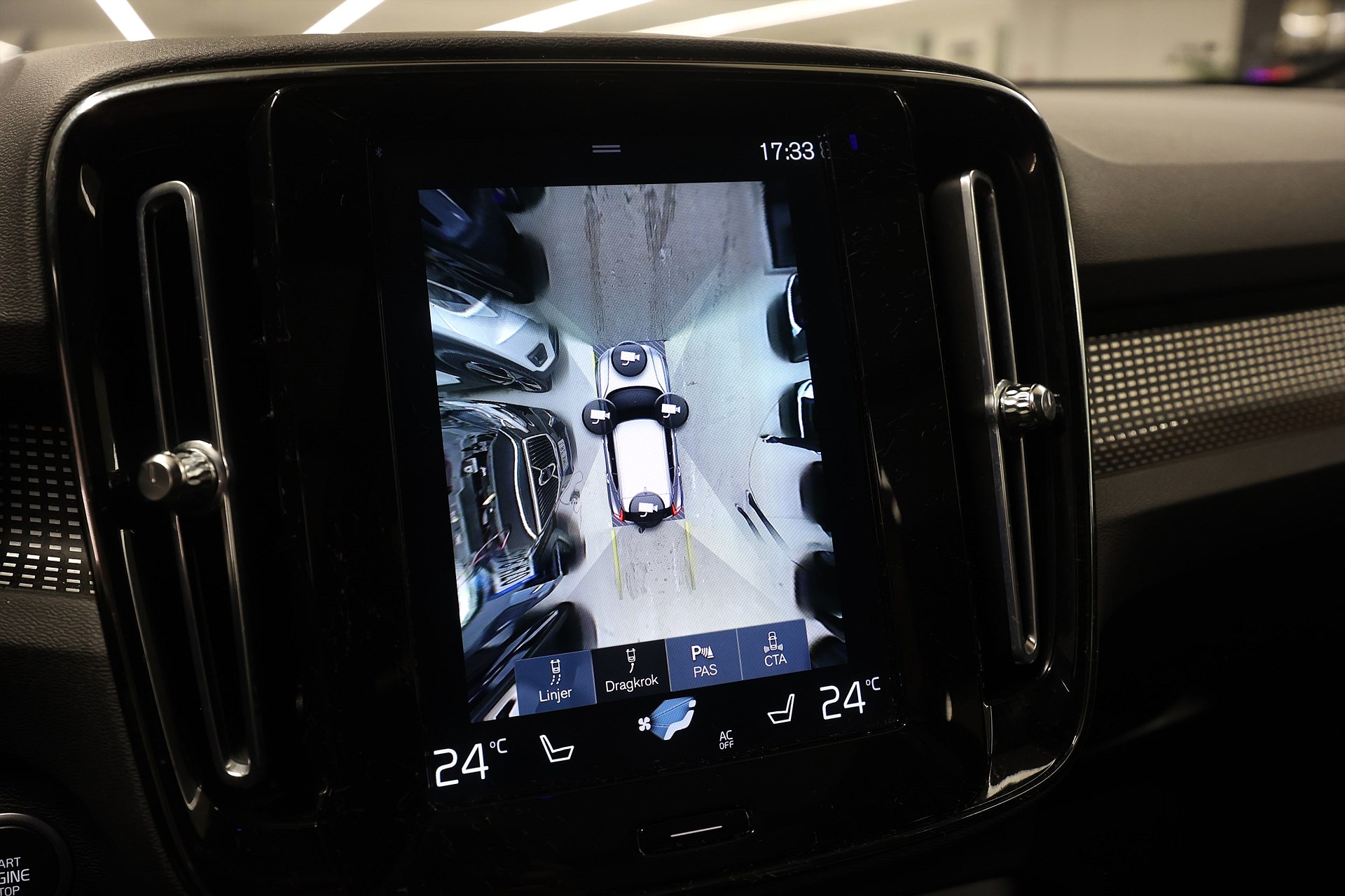 Volvo XC40 Recharge T4 211hk R-Design H/K Pano