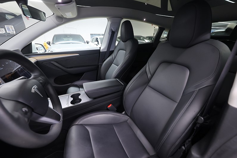 Tesla Model Y Long Range AWD 514hk *Kampanj!* AP Pano Drag
