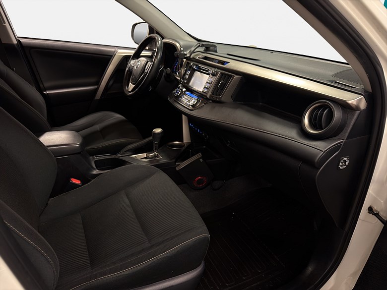 Toyota RAV4 2.0 AWD Navi Keyless Drag Kamera 2015, vit – bild 21 av 24, begagnad hos Niber i Järfälla