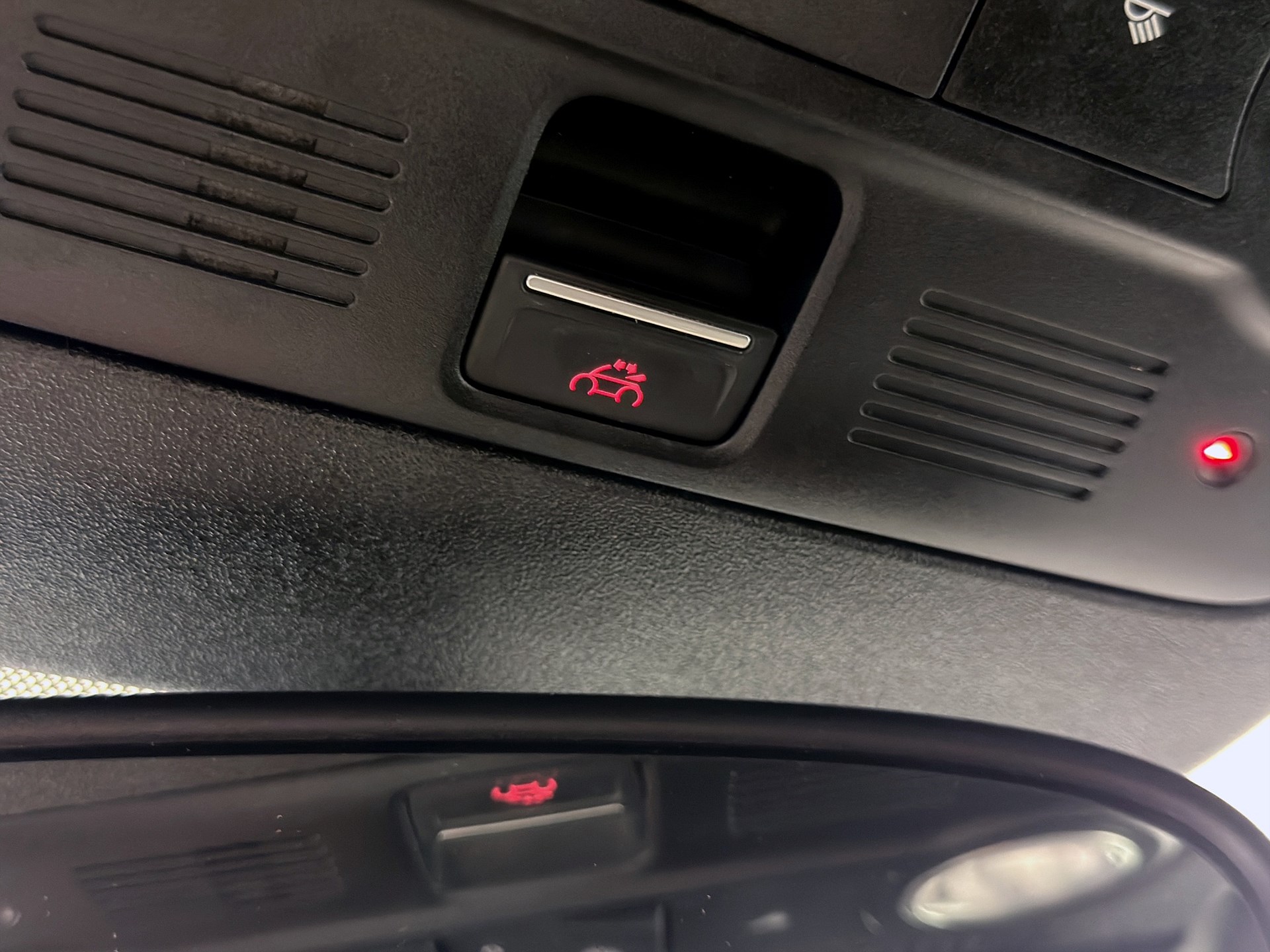 Cabriolet 1.2 TSI 105hk Base Bluetooth Årsskatt 756kr