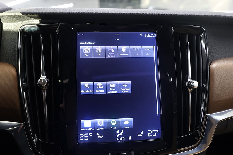 Volvo V90 D4 190hk Inscription Pano Drag 360 Navi Keyless