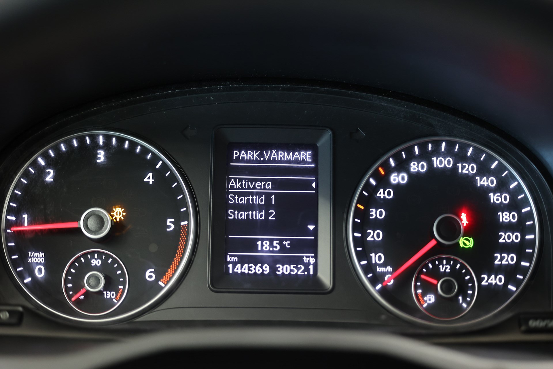 Volkswagen Caddy 2.0 TDI 4M V-inrett Värmare Drag MOMS