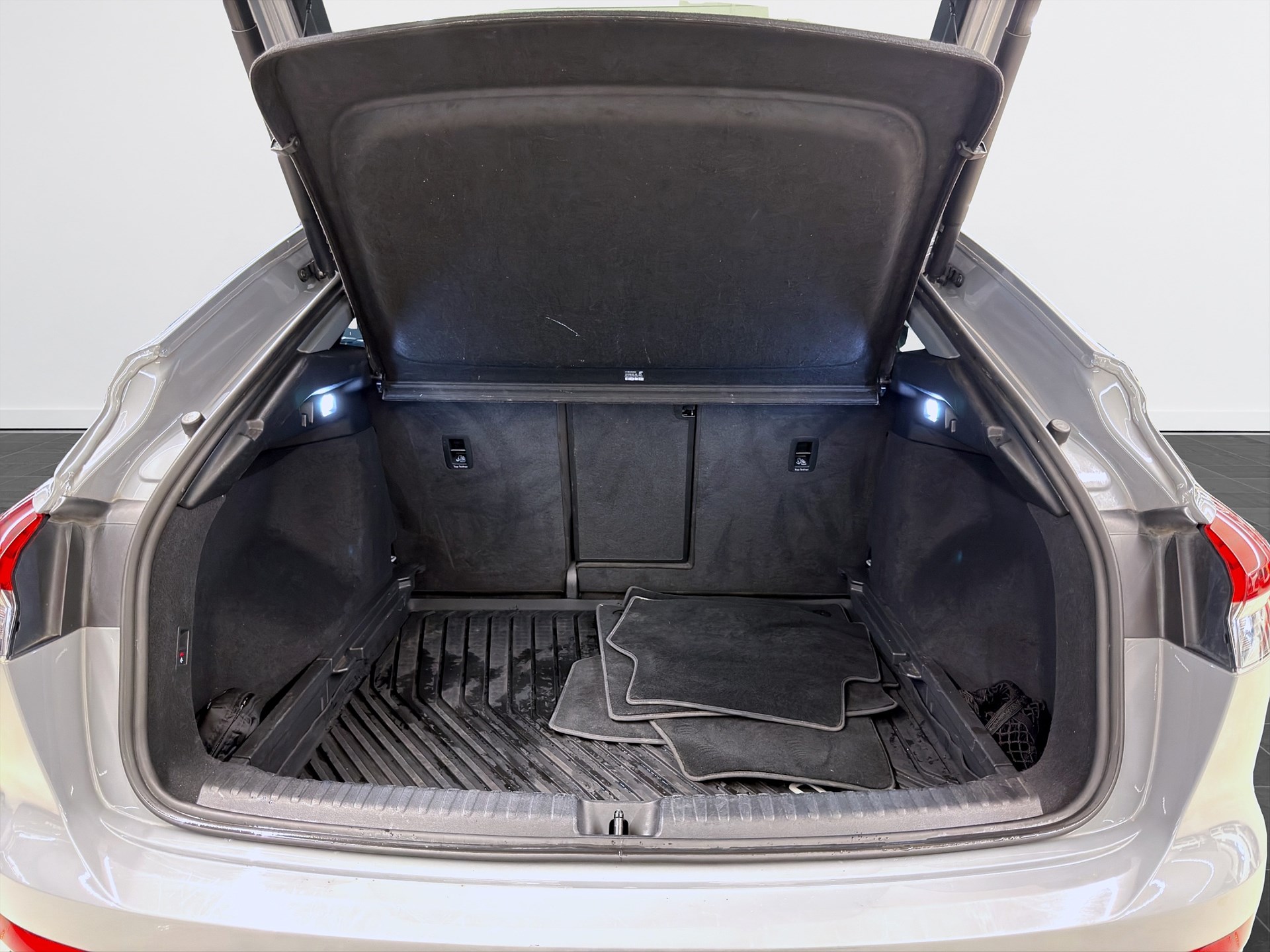 Audi Q4 50 Sportback e-tron 299hk Sport Edt Drag Navi B-Kamera SONOS