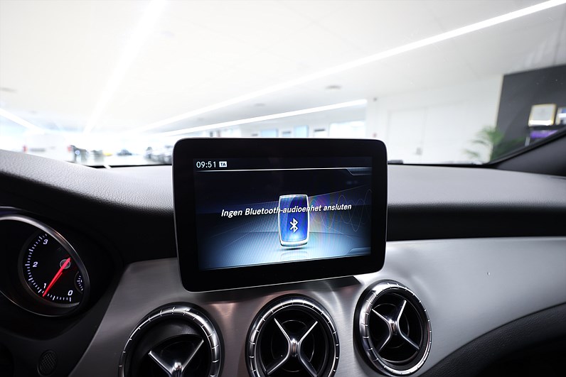 Mercedes-Benz CLA 220 D 177hk AMG Sport B-Kamera Carplay