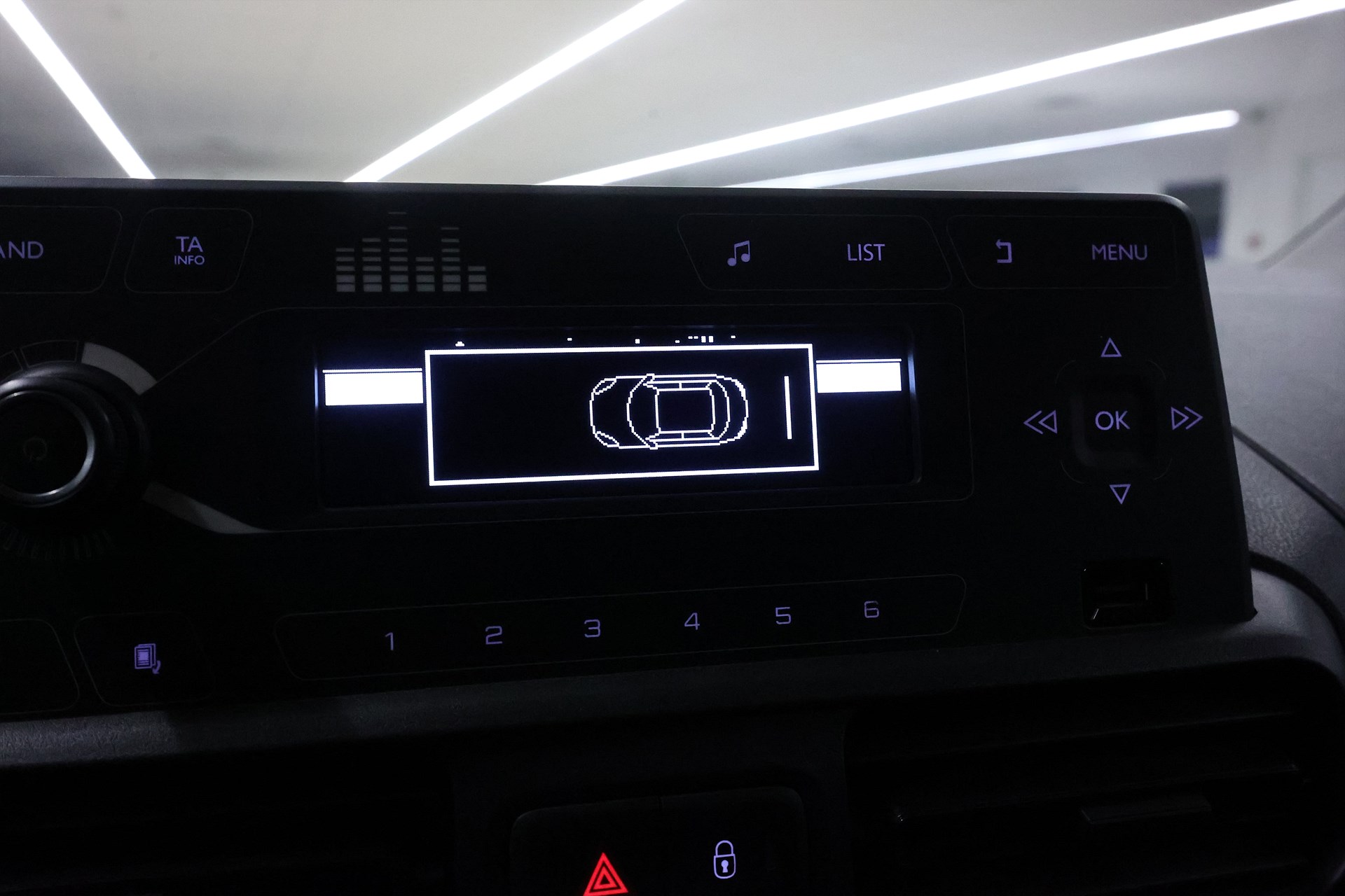 Peugeot Partner L1 1.5 4x4 130hk Värmare Drag PDC MOMS