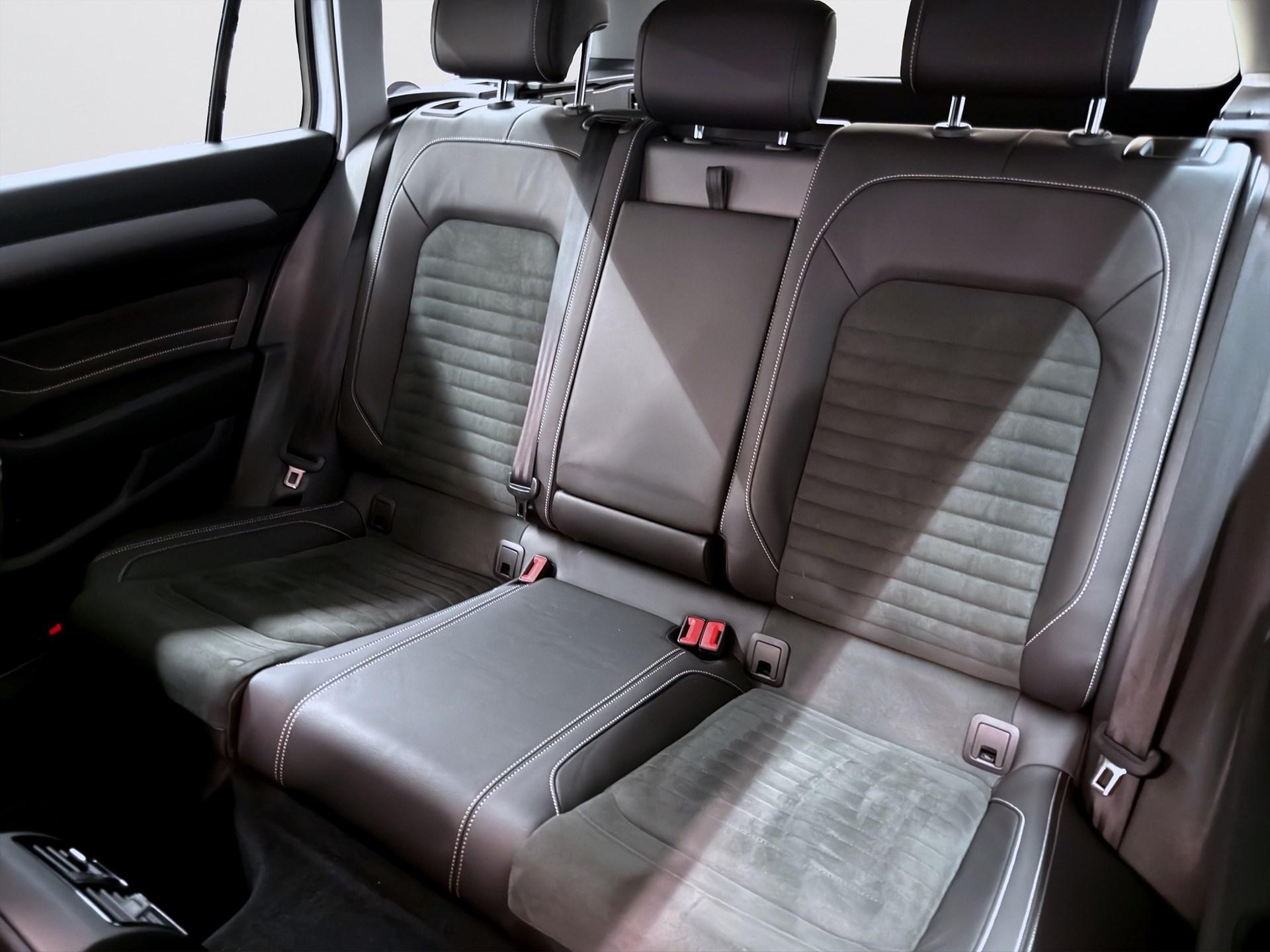 Volkswagen Passat SC GTE 218hk Keyless B-Kamera Navi Drag PDC