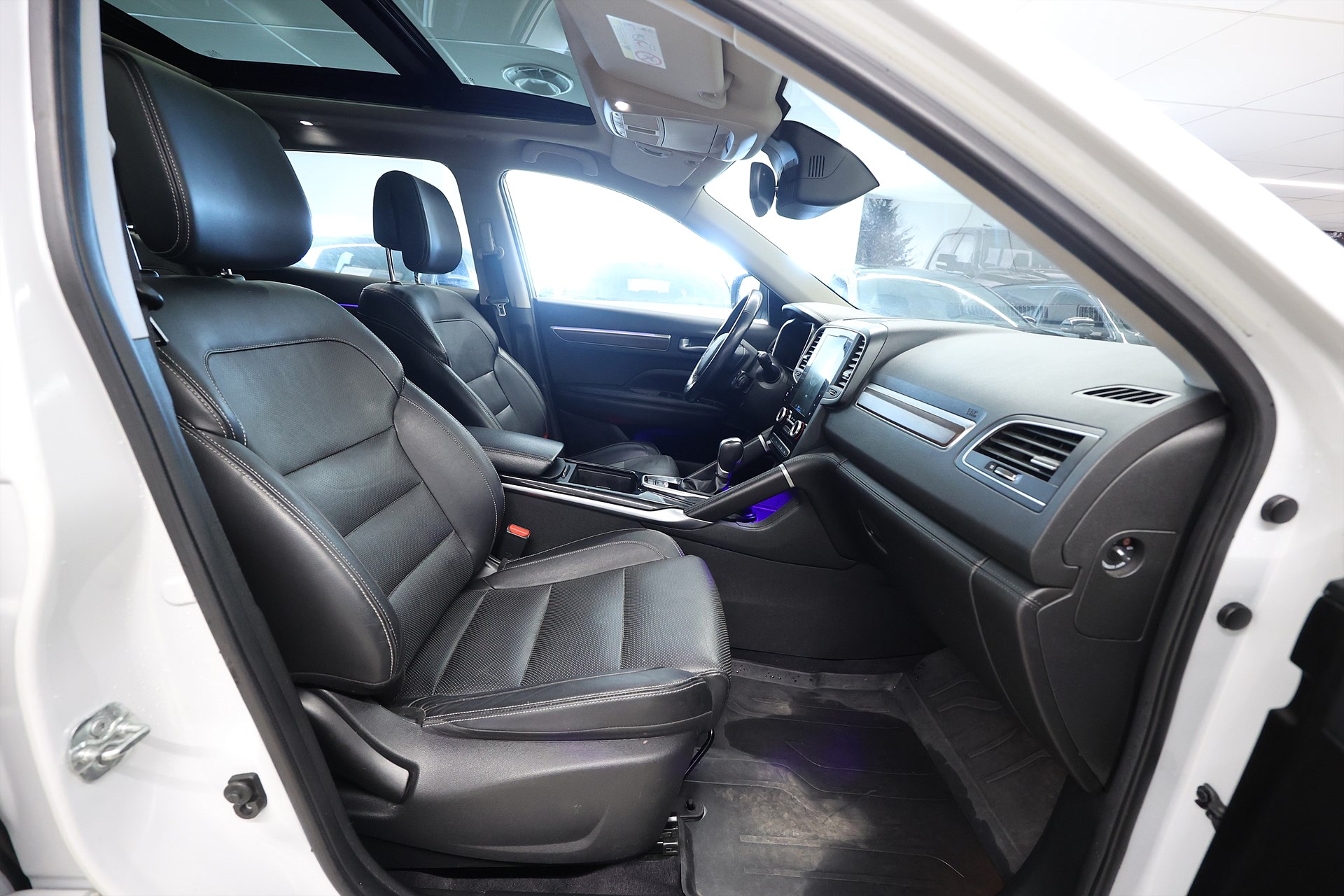 Renault Koleos 2.0 dCi 4WD 177hk Xtronic Pano BOSE Navi B-Kamera
