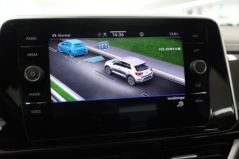 Volkswagen T-Roc 2.0 TDI 150hk 4M R-Line Carplay Navi PDC