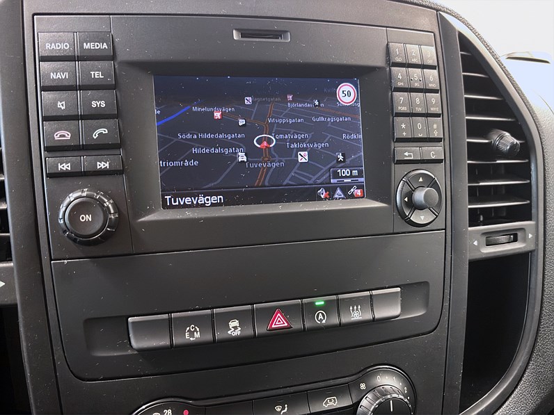 Mercedes-Benz Vito 119 190hk Helg på Moberg! Tempatic B-Kamera Navi Drag PDC