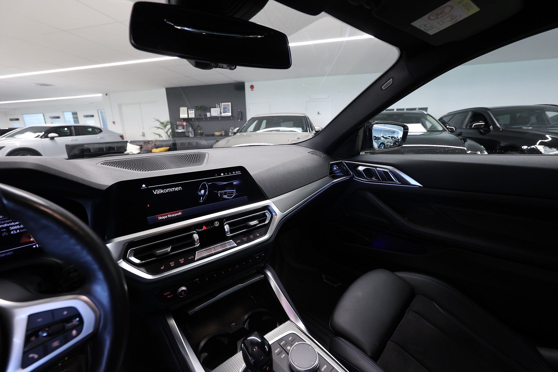 BMW 420i Coupé 184hk M Sport Alcantara B-kamera Rattvärme Carplay