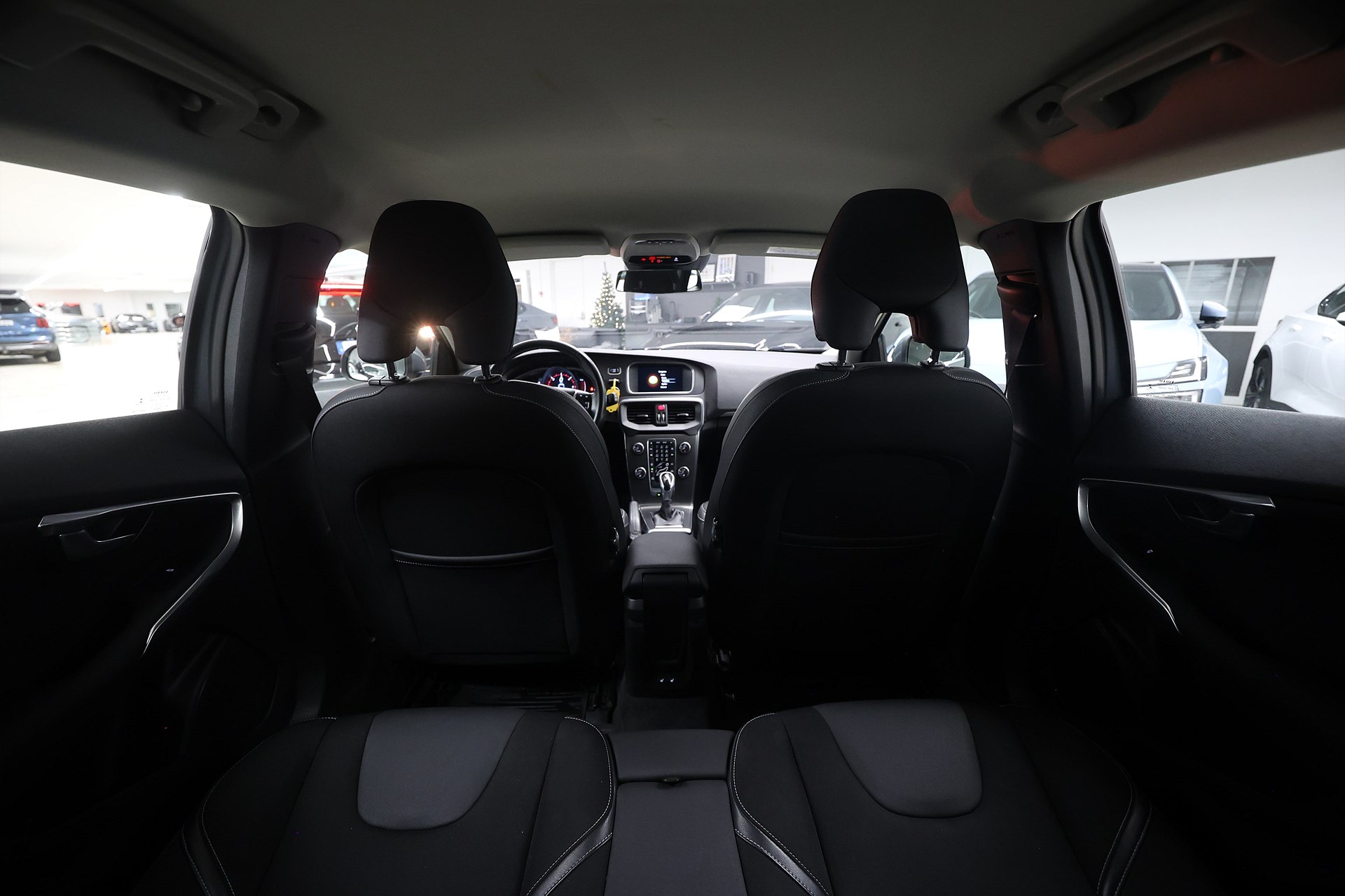 Volvo V40 D3 150hk *Hjulkampanj!* Momentum Drag Värmare