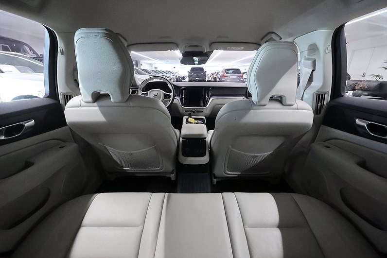 Volvo V60 Recharge T6 AWD 340hk Inscription Exp Läder Keyless Drag PDC