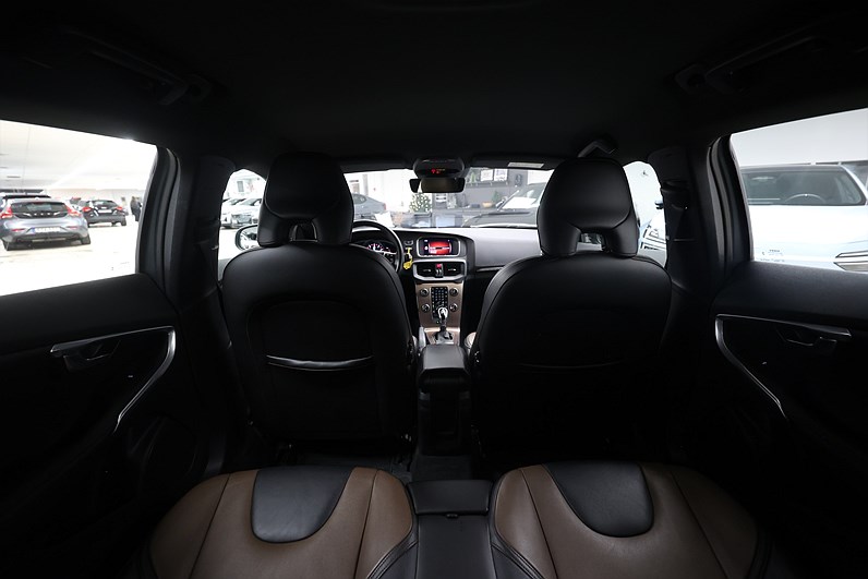 Volvo V40 Cross Country T3 152hk *Hjulkampanj!* Pro Edt Läder