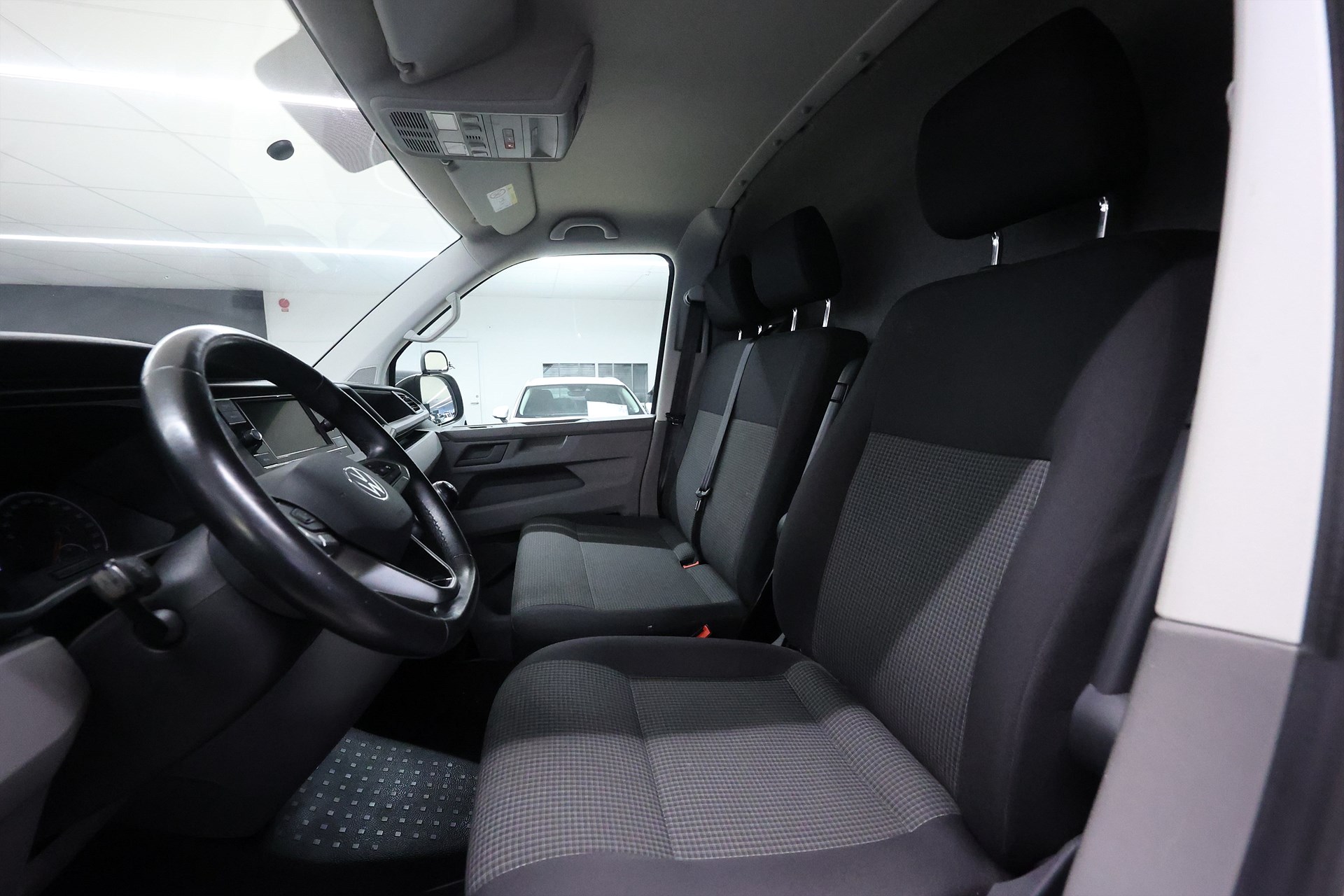 Volkswagen Transporter T30 2.0 TDI 110hk V-Inrett 3-SIts Drag CarPlay PDC