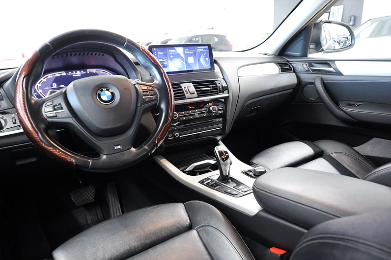 BMW X4 xDrive 30d 258hk H/K Keyless B-kamera Drag M Sportratt