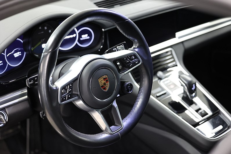 Porsche Panamera 4 E-Hybrid PDK 462hk SportDesign Pano Bose
