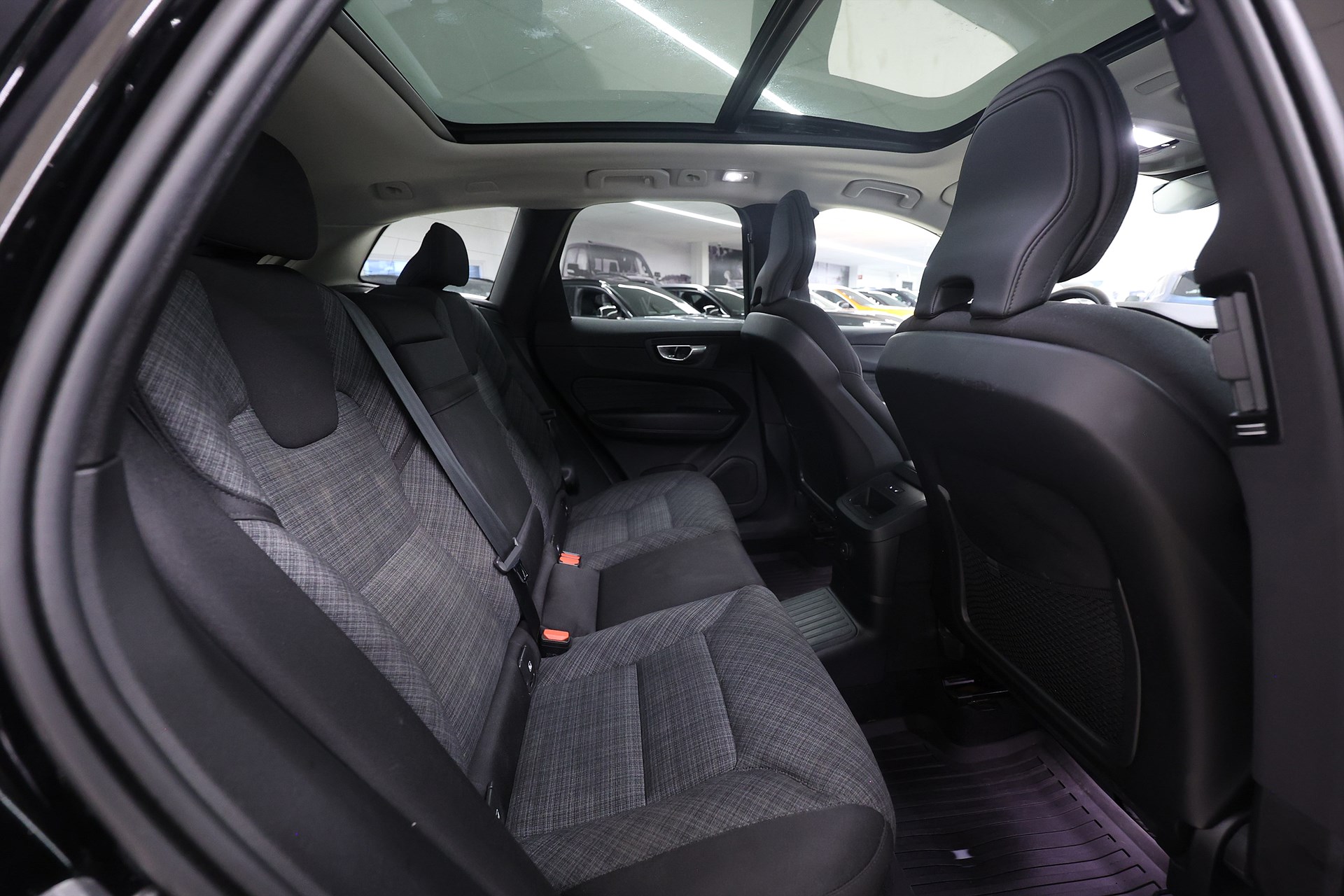 Volvo XC60 Recharge T6 AWD 350hk *Hjulkampanj!* Core Drag