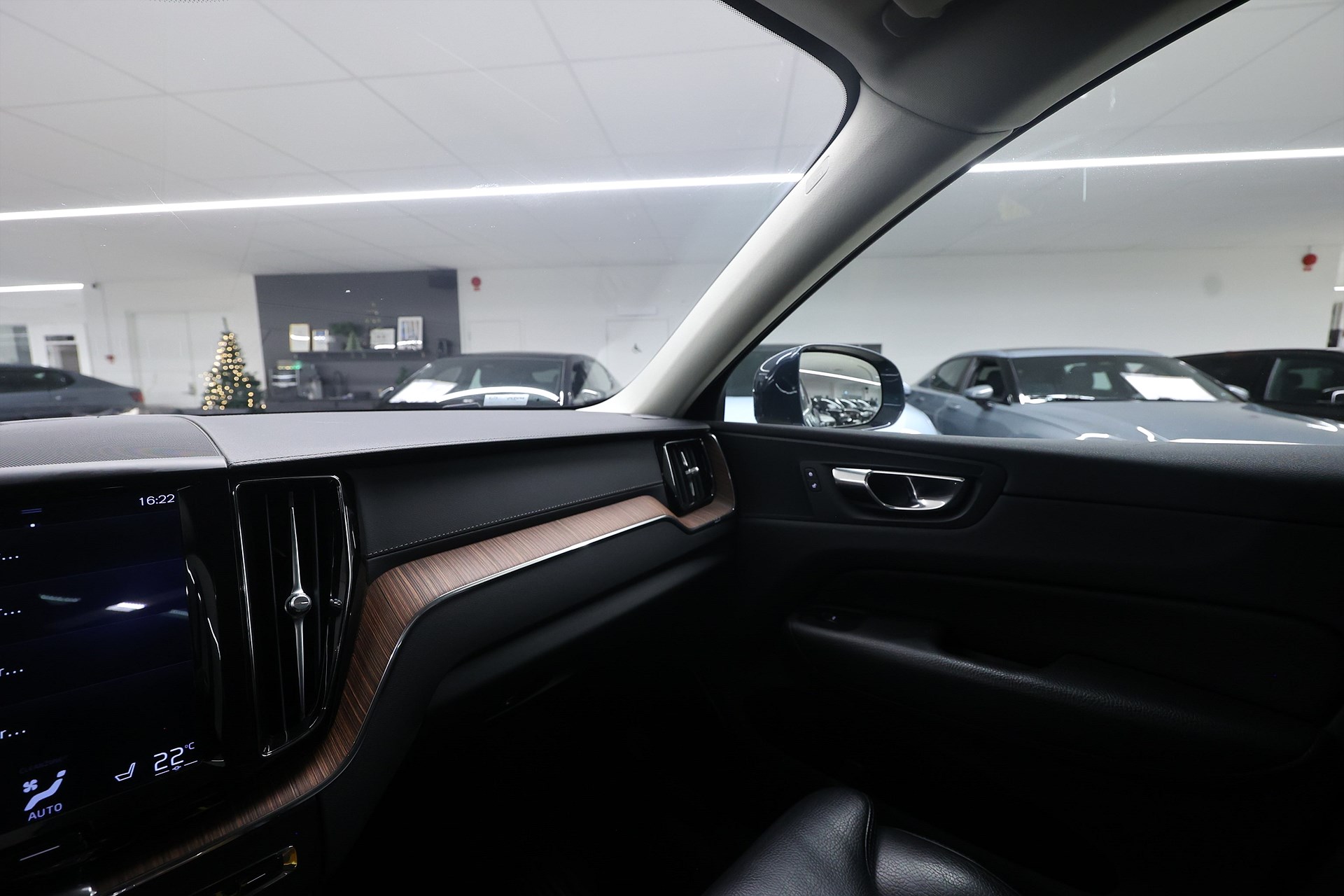 Volvo XC60 Recharge T8 AWD *Hjulkampanj!* Inscription HUD Pano 360