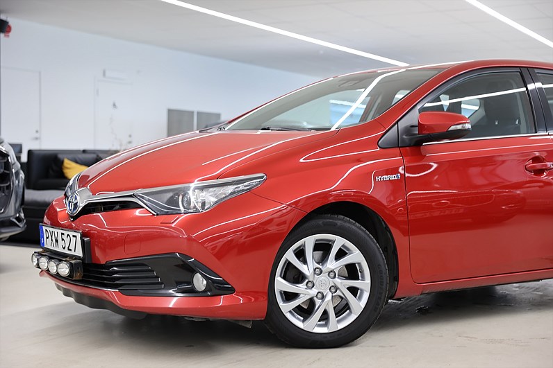 Toyota Auris 1.8 HSD 136hk Active B-Kamera Navi K-Värmare